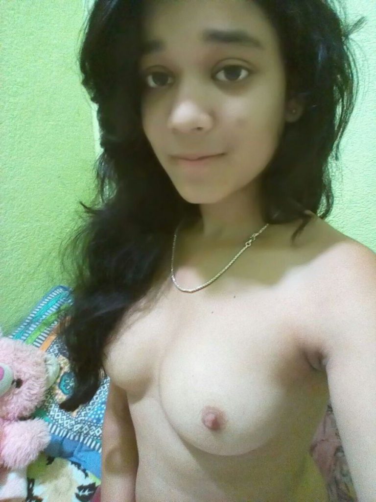 Teen shows indian boobs sexy